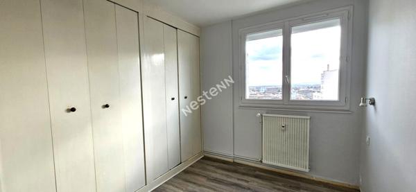 Appartement T4 avec balcon, parking, cave et gardien? Quartier Boucicaut à Chalon sur Saône