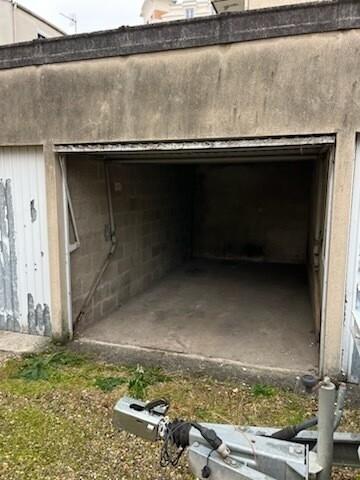Garage extérieur