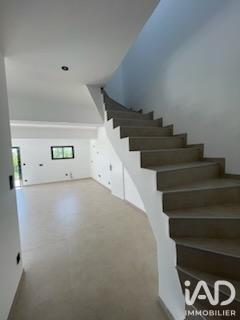 Maison à vendre 4 pièces 122 m² Saint-Étienne-de-Fontbellon