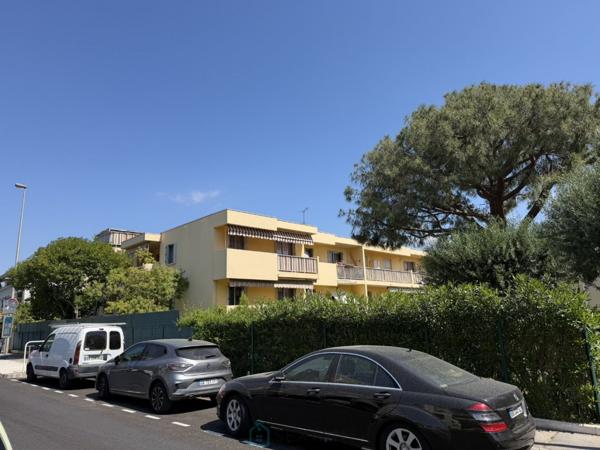 Dernier étage T3, refait à neuf