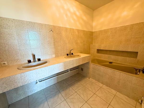 LORIENT CENTRE-VILLE - APPARTEMENT 110 M² - 3 CHAMBRES - EXPOSITION SUD , Lorient