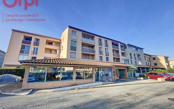 Appartement à vendre    2 pièces • 33,63 m2 Fréjus