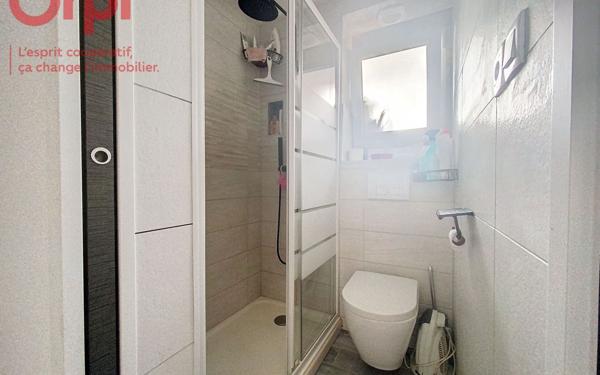 Appartement à vendre    2 pièces • 33,63 m2 Fréjus