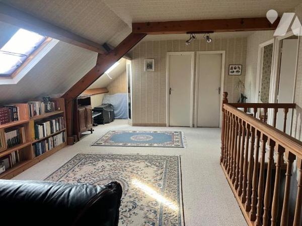 A VENDRE - ST MARC SUR MER - PROCHE PLAGES ET CENTRE - MAISON SUR GRANDE PARCELLE 
Dans secteu...