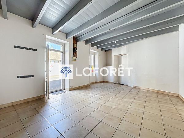 Achat maison près de NUEIL LES AUBIERS - 3 pièce(s) - 74 m² - 62 640 €