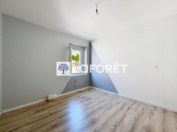 Achat maison près de NUEIL LES AUBIERS - 3 pièce(s) - 74 m² - 62 640 €