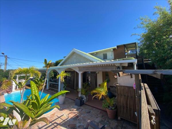 Etang Salé Les Hauts villa F5/6 avec piscine