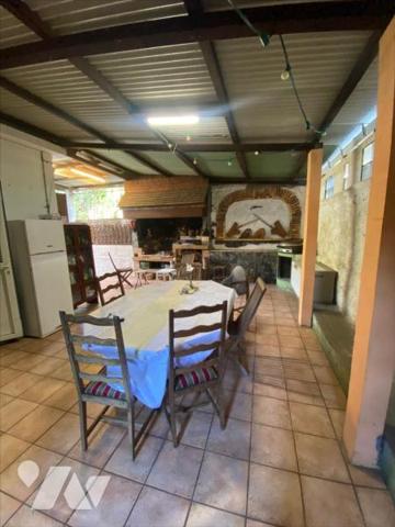 Etang Salé Les Hauts villa F5/6 avec piscine