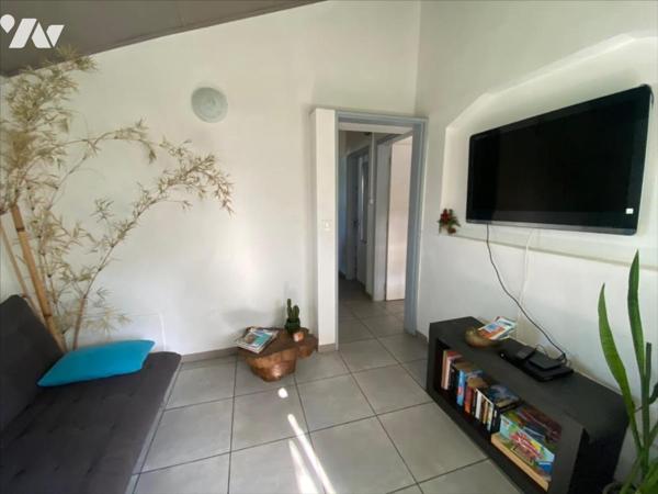 Etang Salé Les Hauts villa F5/6 avec piscine