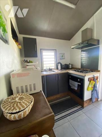 Etang Salé Les Hauts villa F5/6 avec piscine