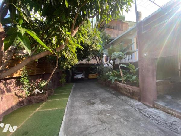 Etang Salé Les Hauts villa F5/6 avec piscine