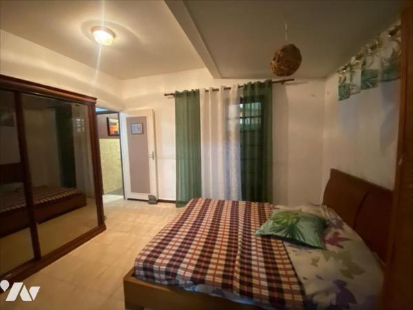 Etang Salé Les Hauts villa F5/6 avec piscine