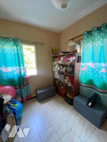 Etang Salé Les Hauts villa F5/6 avec piscine