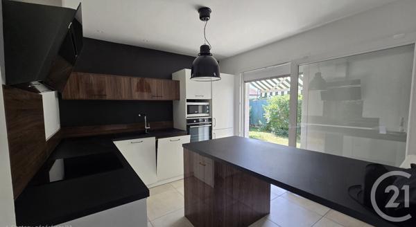 Maison à vendre  5 pièces - 107 m 2   PAU  - 64