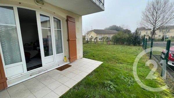 Appartement à vendre  3 pièces - 53 m 2   LA REOLE  - 33