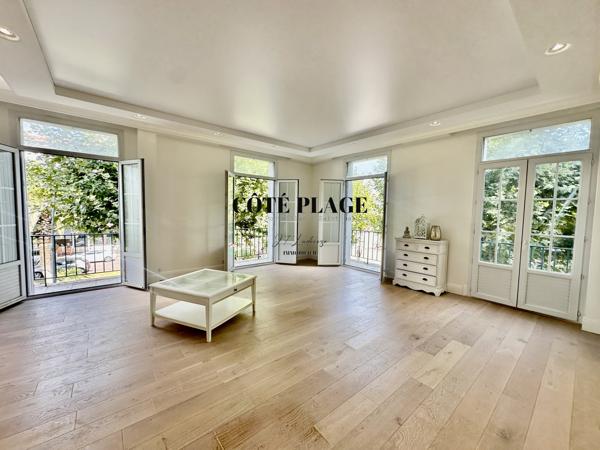 ROYAN CENTRE VILLE SUPERBE APPARTEMENT AU PRIX DE 472 500 €