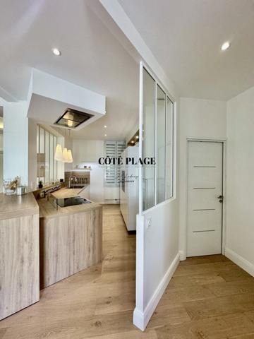 ROYAN CENTRE VILLE SUPERBE APPARTEMENT AU PRIX DE 472 500 €
