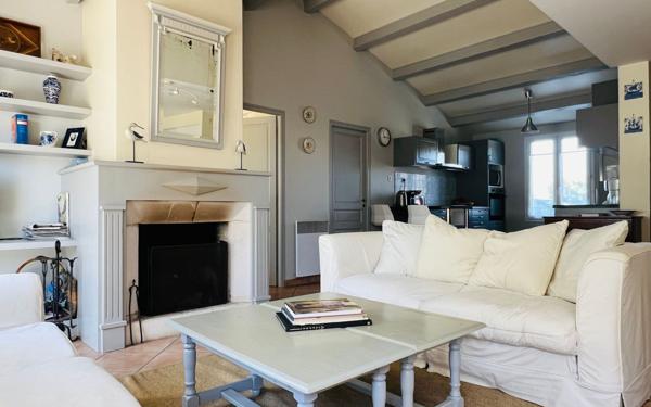 Maison à vendre    10 pièces •  Sainte-Marie-de-Ré