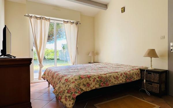 Maison à vendre    10 pièces •  Sainte-Marie-de-Ré