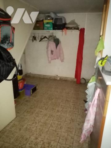 Maison de village de 158 m² avec terrain attenant de 429 m² 
Etat général : à conforter