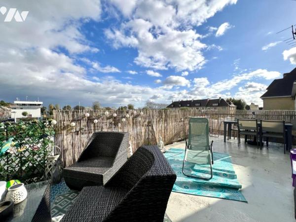 APPARTEMENT F3 TERRASSE VUE SUR LE PORT 