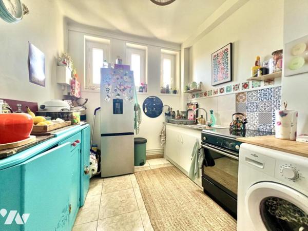 APPARTEMENT F3 TERRASSE VUE SUR LE PORT 