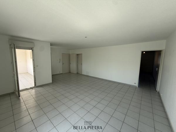 APPARTEMENT T4 MONTCALM