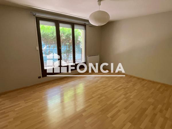 Location Appartement 3 pièces 62.75 m² - 72 AVENUE DE GENEVE Annecy 74000