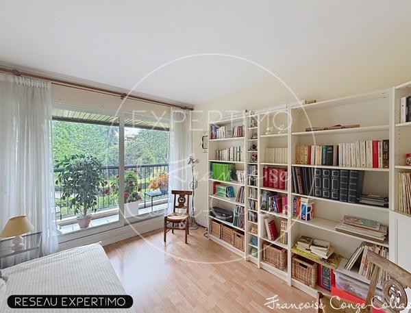 Le Chesnay (78150) Localisation la plus recherchée pour cet appartement familial avec balcon filant et loggia intégrée