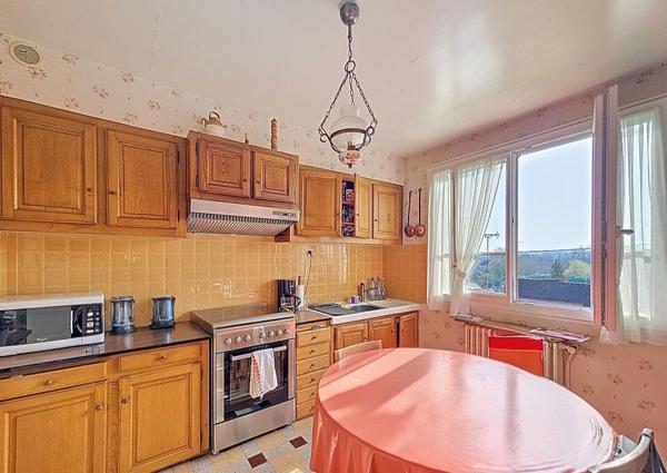 MAISON AVEC 1273 m² de terrain IDEALEMENT SITUEE