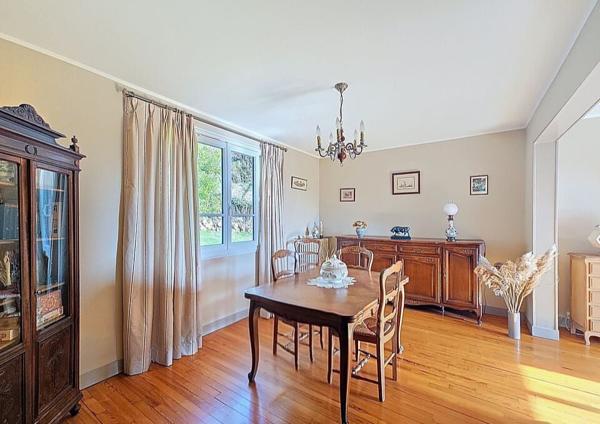 MAISON AVEC 1273 m² de terrain IDEALEMENT SITUEE