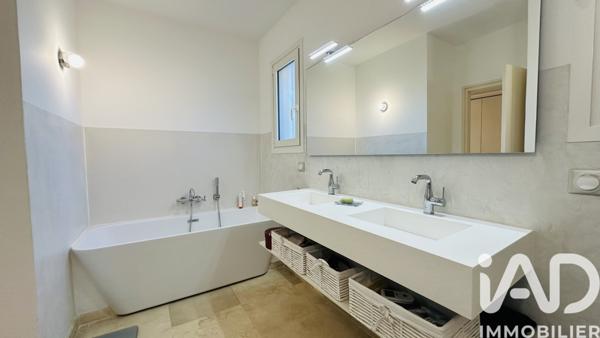 Maison à vendre 5 pièces 250 m² Beaucaire