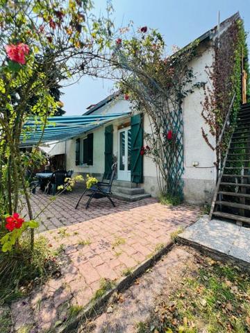 Maison de ville à vendre à Écueillé dans l'Indre (36240), ref : 016/424