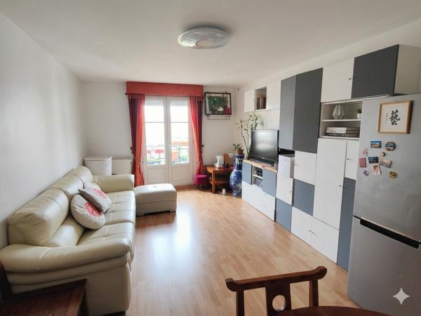 Appartement Bussy Saint Georges 3 pièce 64 m2 balcon parking