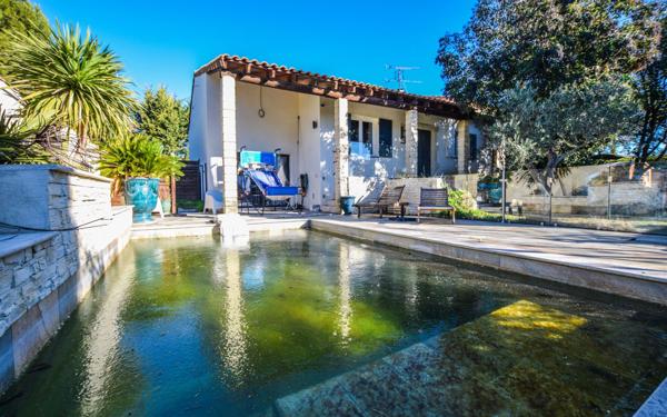 Maison à vendre    5 pièces •  Rochefort-du-Gard