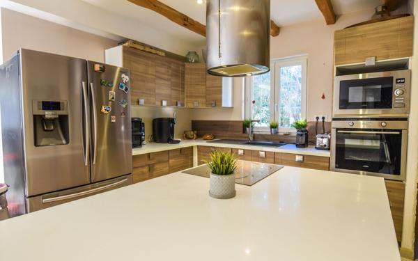 Maison à vendre    5 pièces •  Rochefort-du-Gard