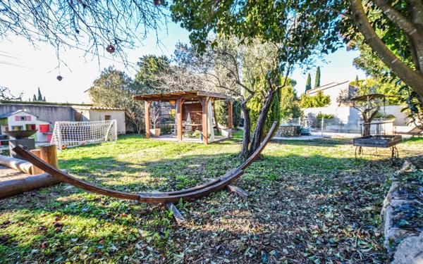 Maison à vendre    5 pièces •  Rochefort-du-Gard