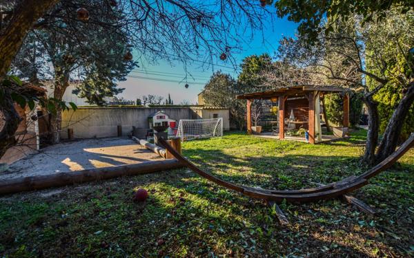 Maison à vendre    5 pièces •  Rochefort-du-Gard