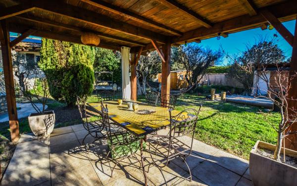 Maison à vendre    5 pièces •  Rochefort-du-Gard