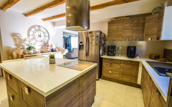 Maison à vendre    5 pièces •  Rochefort-du-Gard