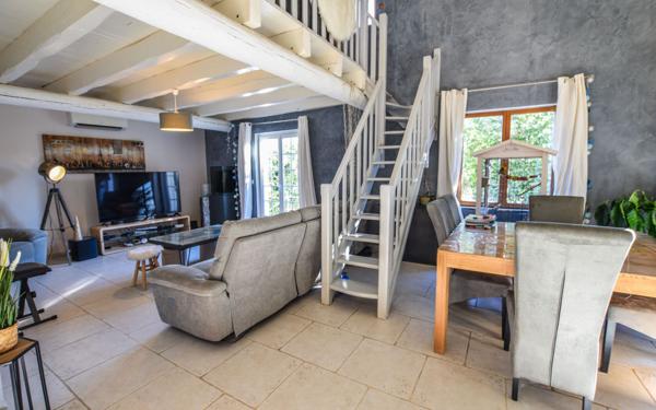 Maison à vendre    5 pièces •  Rochefort-du-Gard