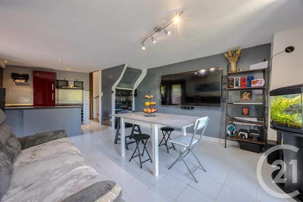 Maison à vendre  5 pièces - 92,14 m 2   RUMILLY  - 74