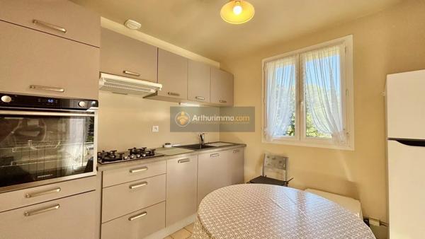 Vente                                                      Maison
                        
                     4 pièces                      126 m2                     à Saint-Aygulf