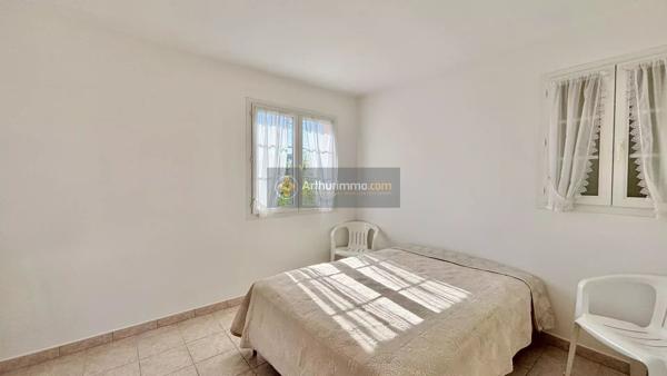 Vente                                                      Maison
                        
                     4 pièces                      126 m2                     à Saint-Aygulf