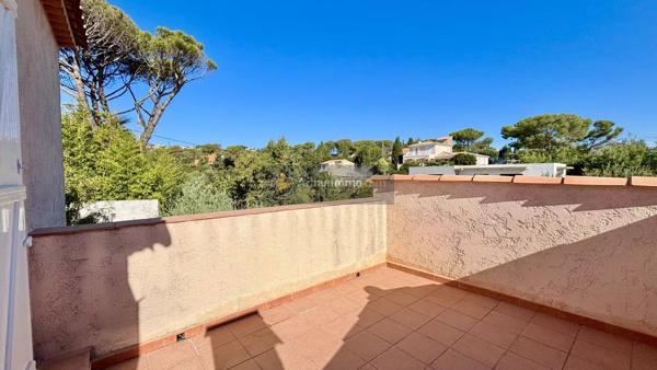 Vente                                                      Maison
                        
                     4 pièces                      126 m2                     à Saint-Aygulf