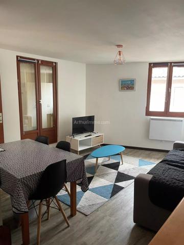 Location                                                      Studio
                        
                     1 pièces                      19 m2                     à Digne-les-Bains