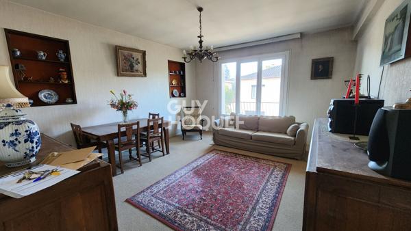 Immeuble 2 appartements et 2 garages 167 m2