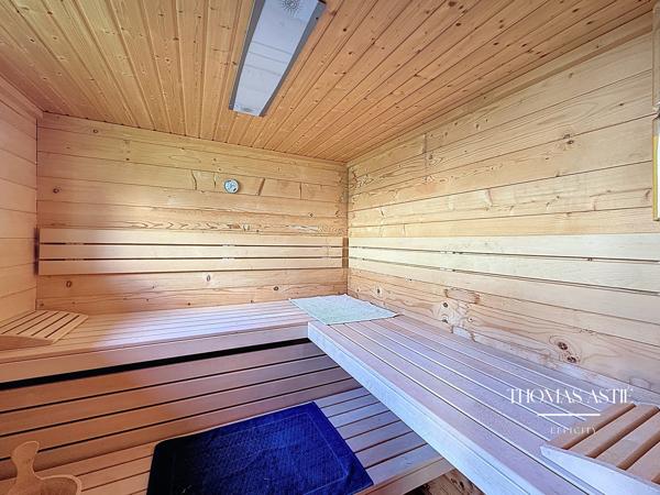Maison 10 pièces - 340 m²