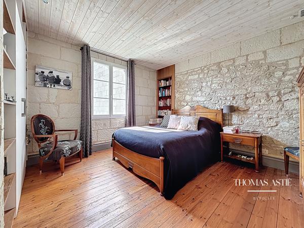 Maison 10 pièces - 340 m²