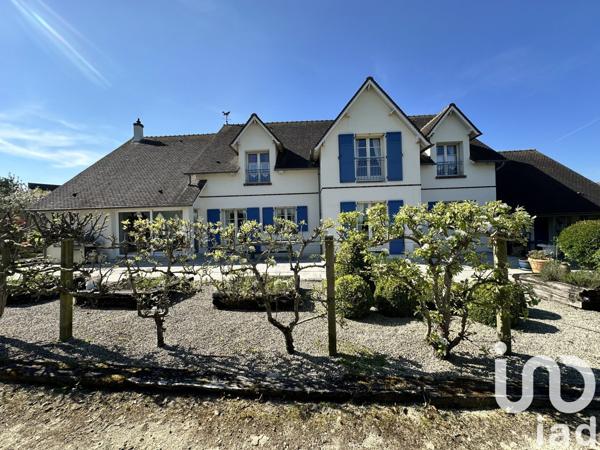 Demeure 7 pièces de 245 m² à Chartres (28000)